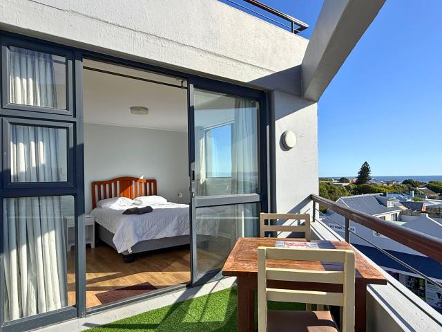 Apartment for sale in Baardskeerdersbos, Western Cape