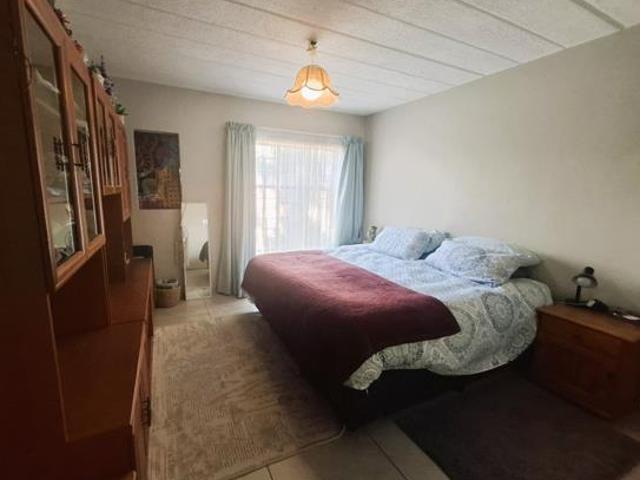 Apartment for rent in Waterkloof, Gauteng