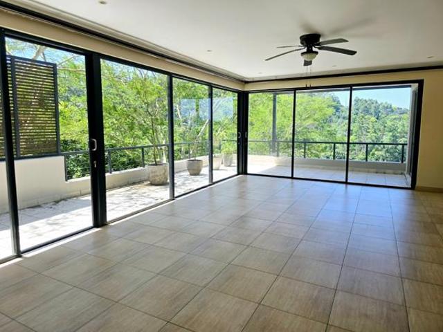 Apartment for rent in Seaview, Kwazulu-natal