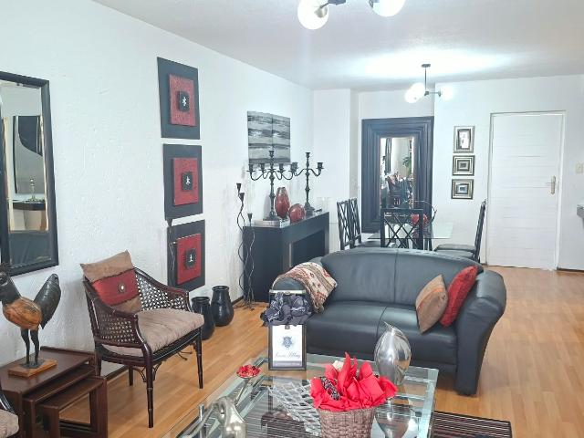 Apartment for sale in Johannesburg, City of Johannesburg Metropolitan Municipality