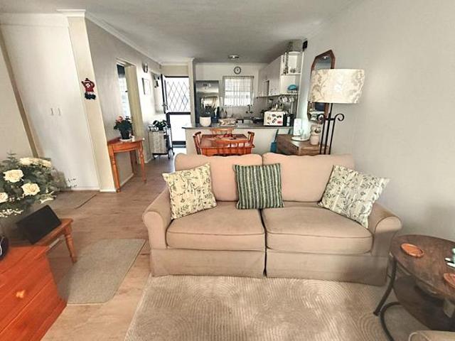 Apartment for sale in Cape Town, Western Cape