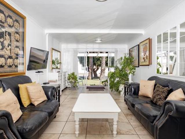 Apartment for sale in Cape Town, Western Cape