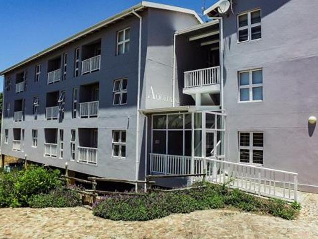 Apartment for rent in Makhanda, Makana Local Municipality