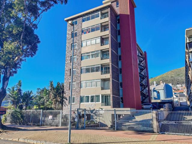 Apartment for rent in Green Point, Cape Town