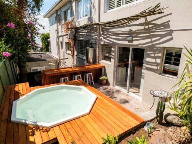 Apartment for sale in Cape Town, Western Cape