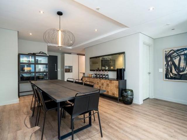 Apartment for sale in Cape Town, Western Cape