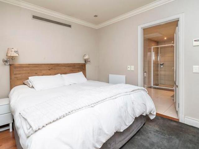 Apartment for sale in Cape Town, Western Cape