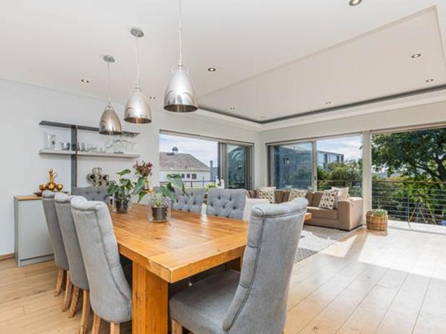 Apartment for sale in Cape Town, Western Cape