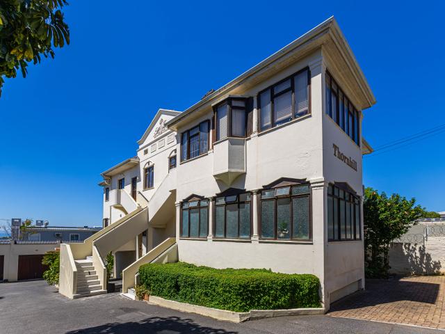 Apartment for sale in Green Point, Cape Town