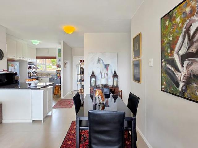 Apartment for sale in Cape Town, Western Cape