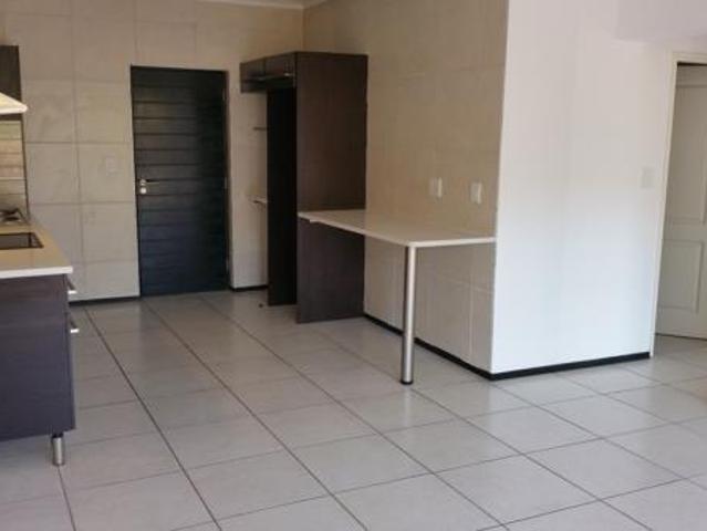Apartment for rent in Jansenpark, City of Ekurhuleni Metropolitan Municipality