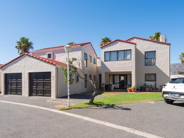 Apartment for sale in Strand, Western Cape