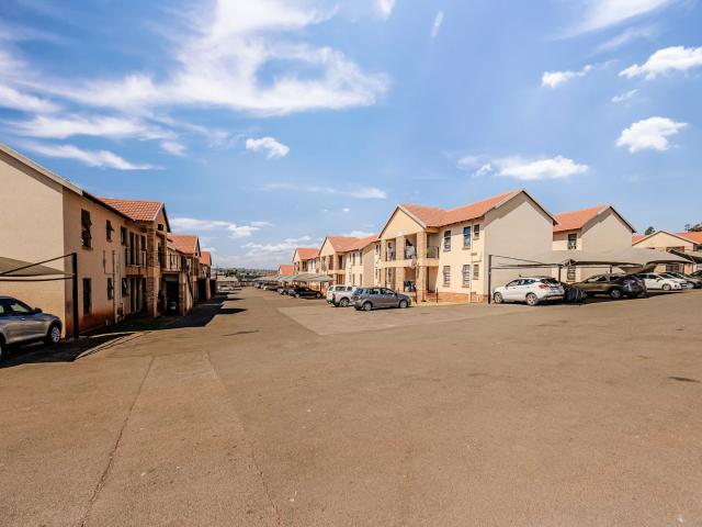 Apartment for sale in Nooitgedacht, Gauteng