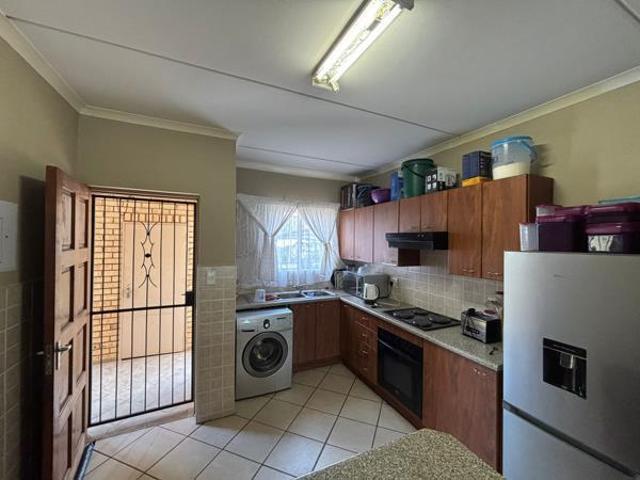 Apartment for rent in Nooitgedacht, Gauteng