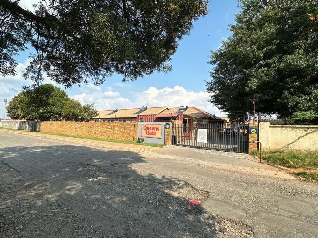 Apartment for sale in Roodepoort