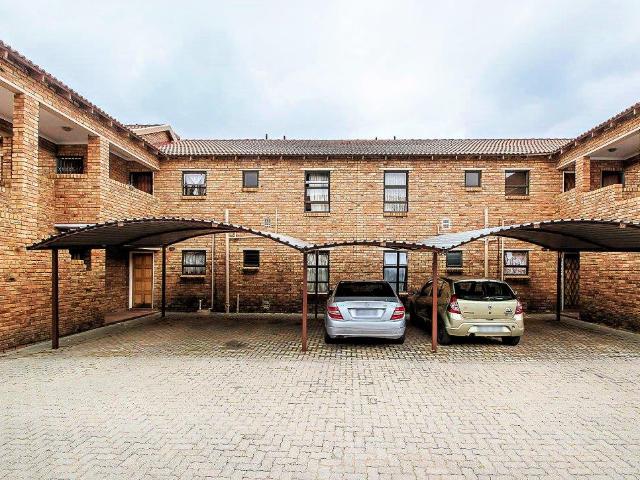 Apartment for sale in Nooitgedacht, Gauteng