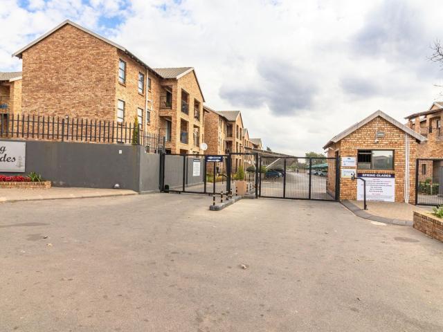Apartment for sale in Nooitgedacht, Gauteng