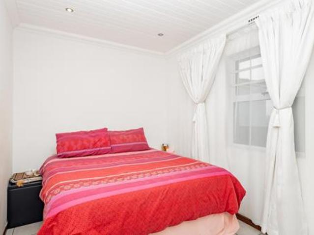 Apartment for sale in Cape Town, Western Cape