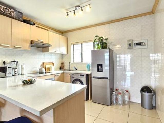 Apartment for sale in Vosloorus, Gauteng