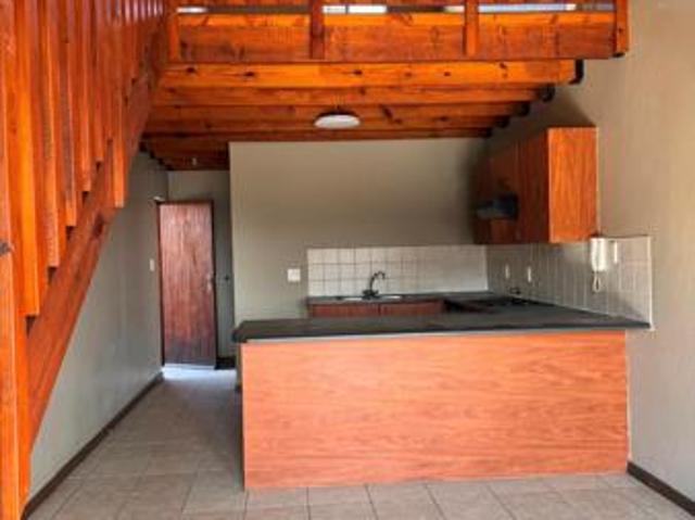 Apartment for sale in Vosloorus, Gauteng