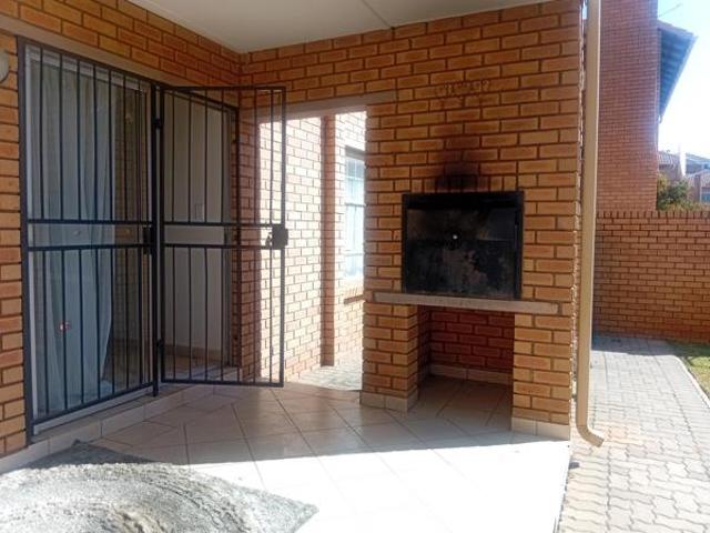 Apartment for rent in Waterkloof, Gauteng