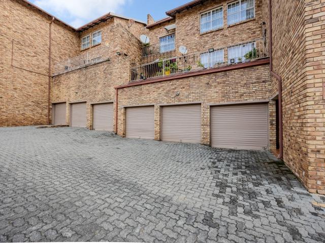 Apartment for sale in Nooitgedacht, Gauteng