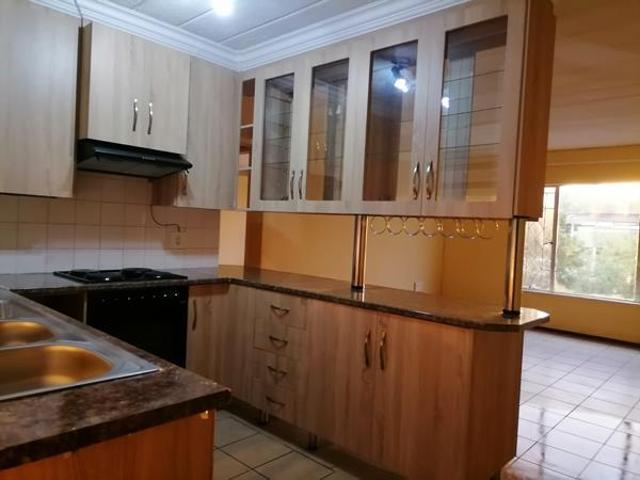 Apartment for rent in Nooitgedacht, Gauteng