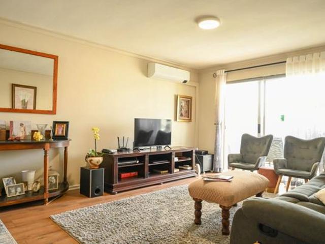 Apartment for sale in Cape Town, Western Cape