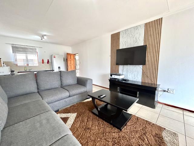 Apartment for sale in Akasia, Gauteng
