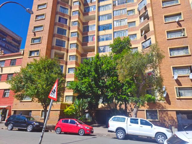 Apartment for sale in Vosloorus, Gauteng