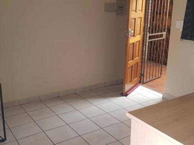 Apartment for rent in Waterkloof, Gauteng