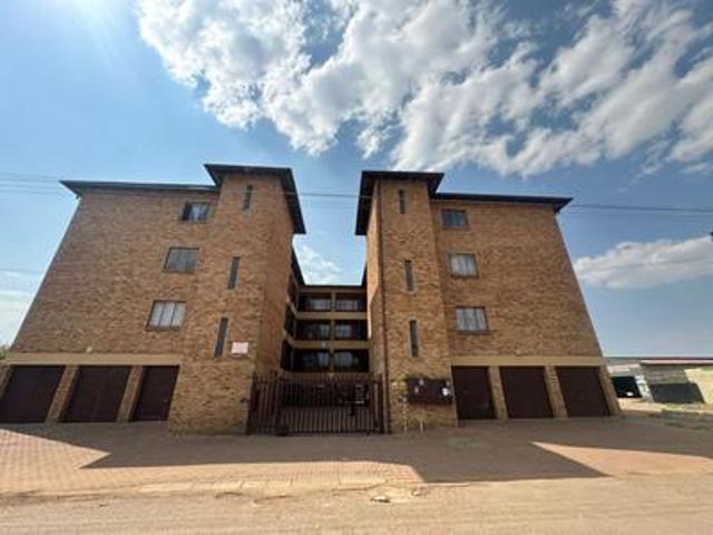 Apartment for rent in Mohlakeng, Gauteng