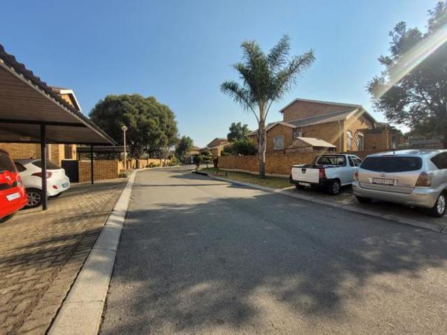 Apartment for sale in West Rand Garden estates, Westonaria Local Municipality