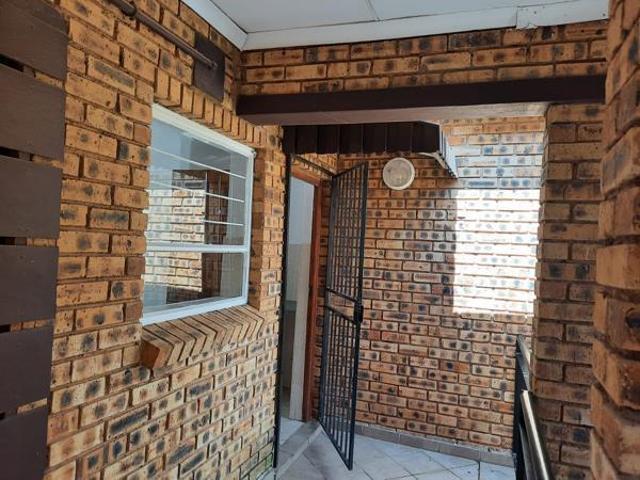 Apartment for rent in Nooitgedacht, Gauteng