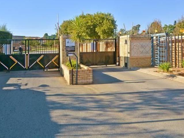 Apartment for rent in Nooitgedacht, Gauteng