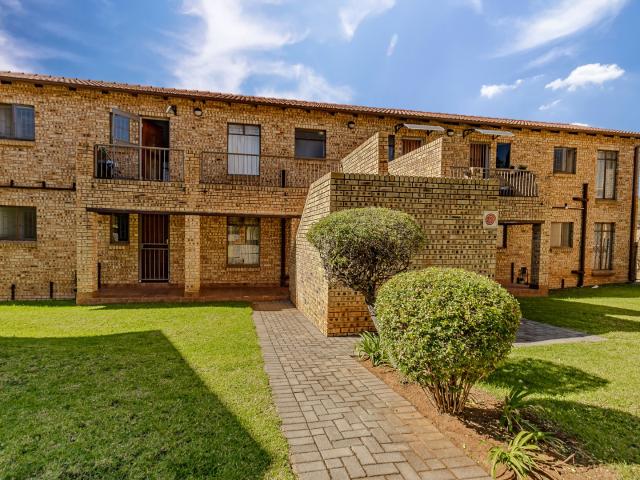 Apartment for sale in Nooitgedacht, Gauteng