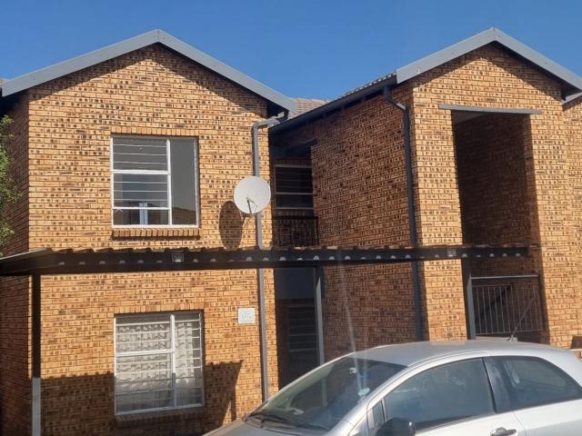 Apartment for rent in Nooitgedacht, Gauteng