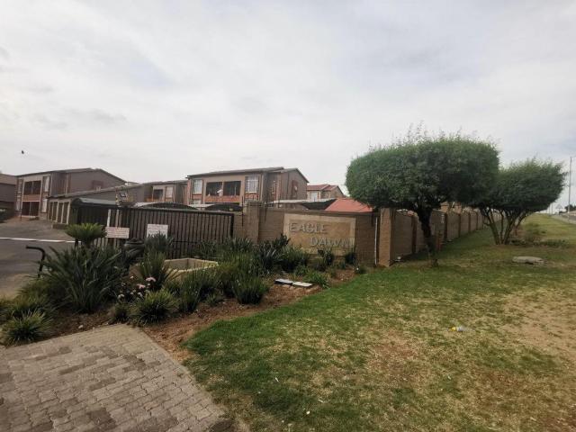 Apartment for sale in Roodepoort, City of Johannesburg Metropolitan Municipality