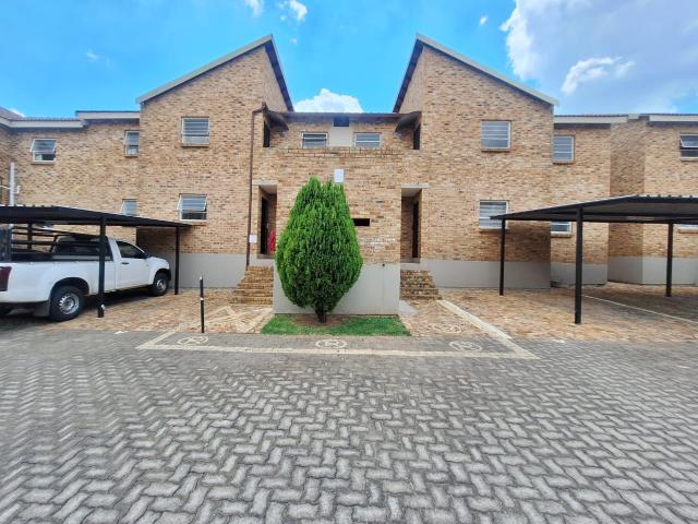 Apartment for sale in Nooitgedacht, Gauteng
