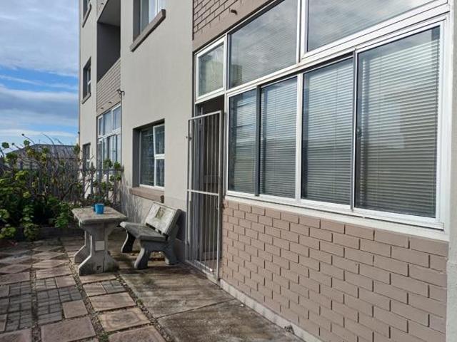 Apartment for sale in Nelson Mandela Bay Ward 18, Nelson Mandela Bay Metropolitan Municipality