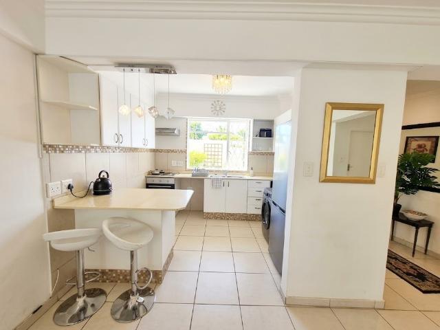 Apartment for sale in Sandton, City of Johannesburg Metropolitan Municipality