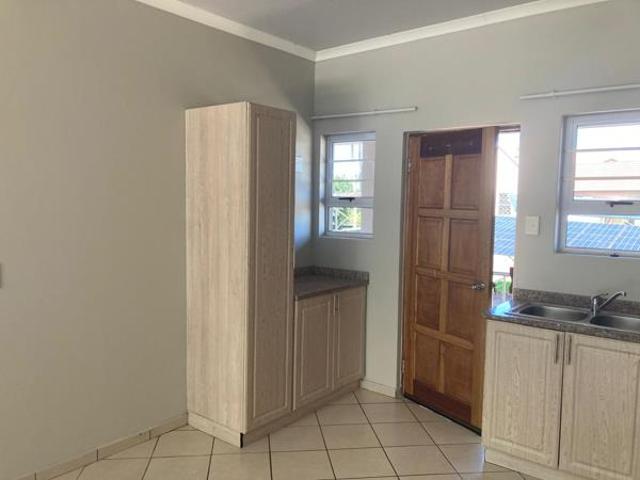 Apartment for rent in Seaview, Kwazulu-natal