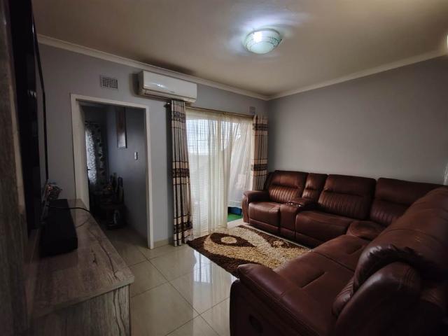 Apartment for sale in Seaview, Kwazulu-natal