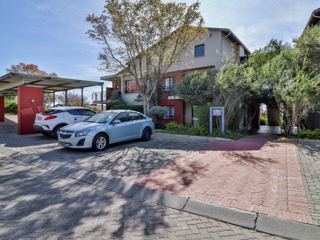 Apartment for sale in Nooitgedacht, Gauteng