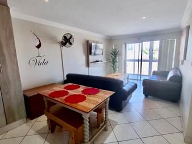 Apartment for rent in Jeffreys Bay, Kouga Local Municipality