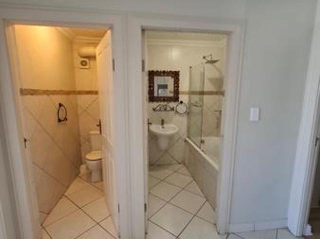 Apartment for rent in Jeffreys Bay, Kouga Local Municipality