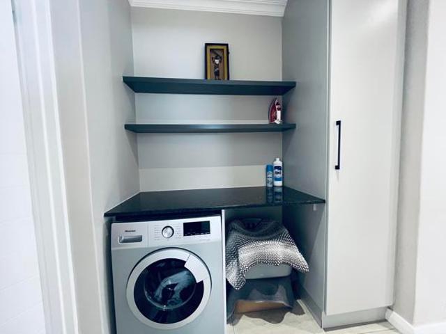 Apartment for sale in Nelson Mandela Bay Ward 18, Nelson Mandela Bay Metropolitan Municipality