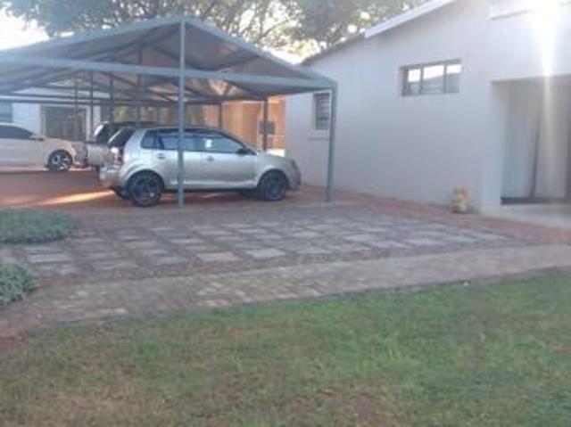 Apartment for rent in Waterkloof, Gauteng