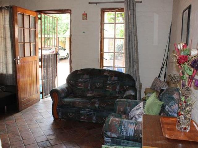 Apartment for sale in Dr Kenneth Kaunda, North West