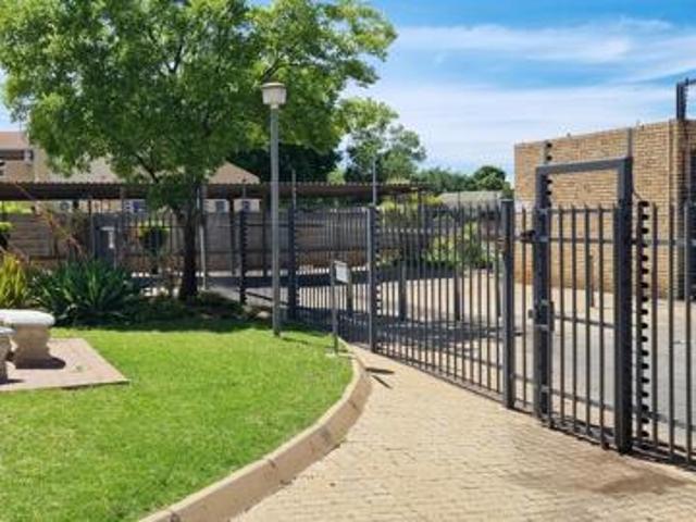 Apartment for rent in Potchefstroom, Tlokwe Local Municipality